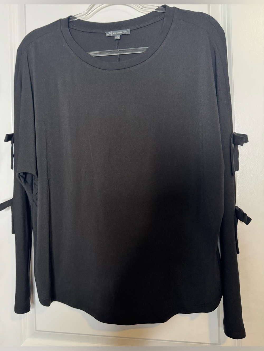Adrianna Papell Black Long-Sleeve Top with bow Sleeve Tie Detail Sz md stretch